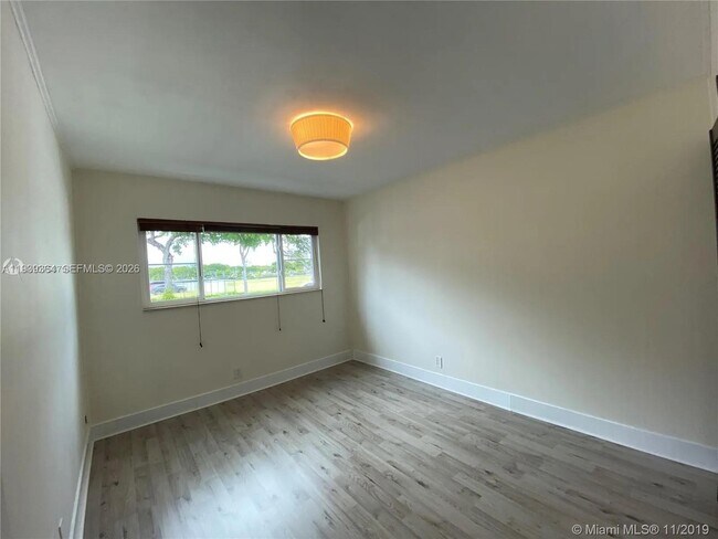 Building Photo - 270 Layne Blvd