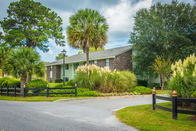 Building Photo - James Towne Village