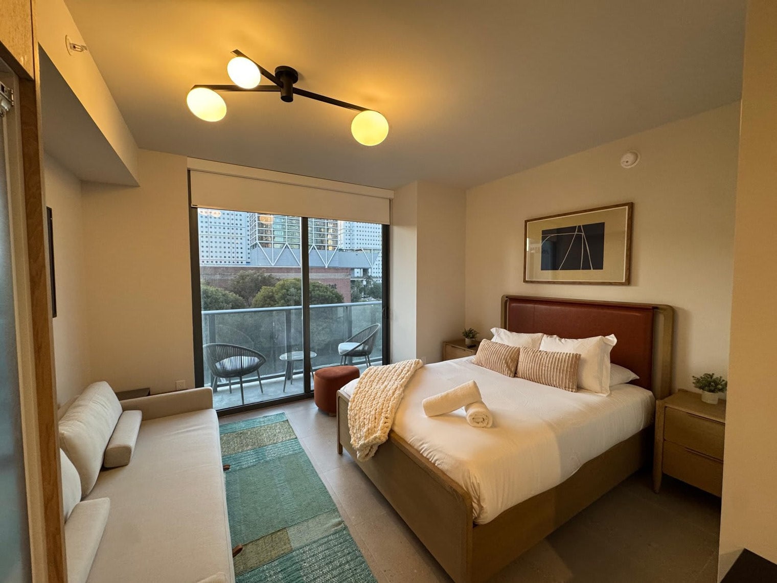 Building Photo - 11 NE 6th St