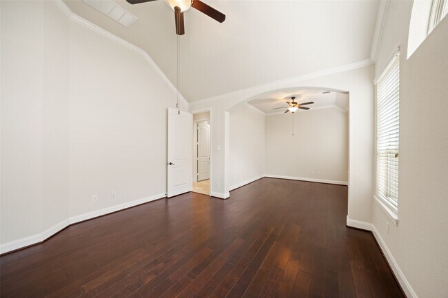 Building Photo - 27330 Aspen Falls Ln