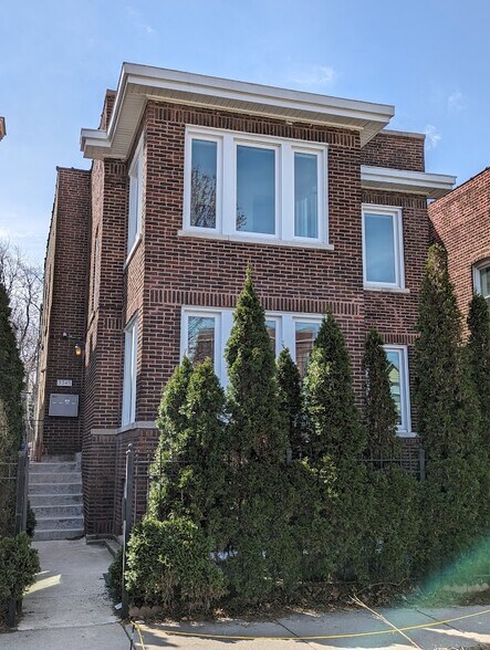Building Photo - 3345 W Cullom Ave