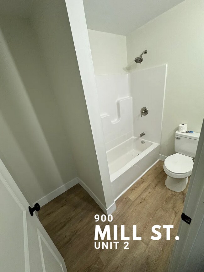 Building Photo - 900 Mill St