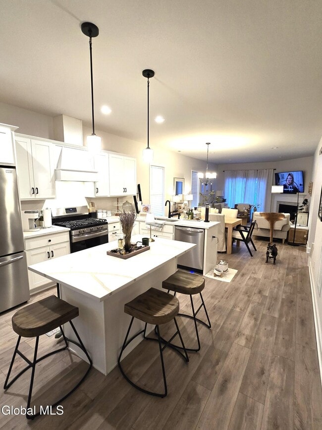 Building Photo - 2 Blair Ct