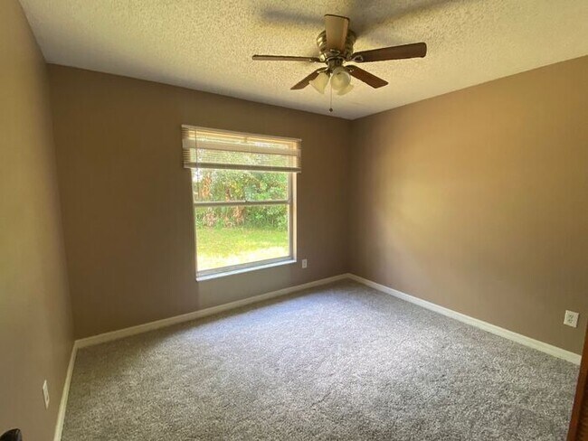 Building Photo - 3/2 East Orlando home -$500 OFF THE FIRST MONTH'S RENT