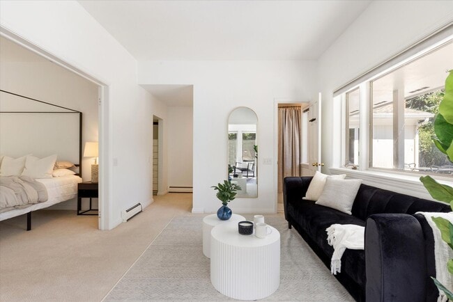 Building Photo - Open Concept Historic Home in Downtown Boz...
