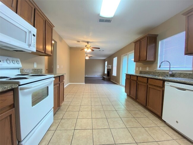 Building Photo - 1125 Greenbend Dr