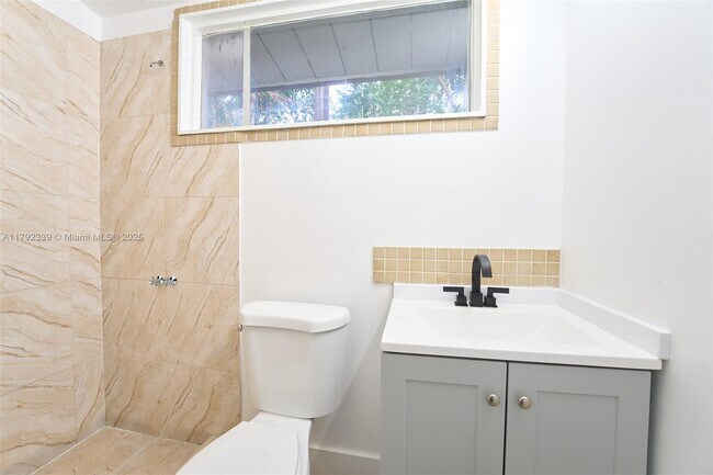 Building Photo - 22725 SW 125th Ave