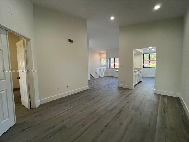 Building Photo - 9795 SW 138th Ave