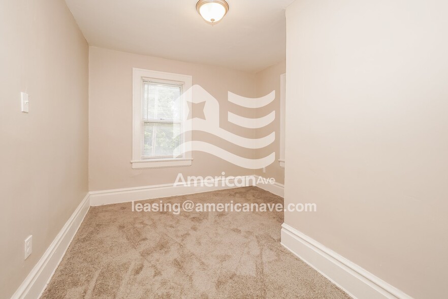 Building Photo - 586 Johnston Ct
