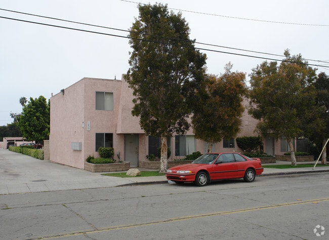 Building Photo - 1830 E Ocean Ave