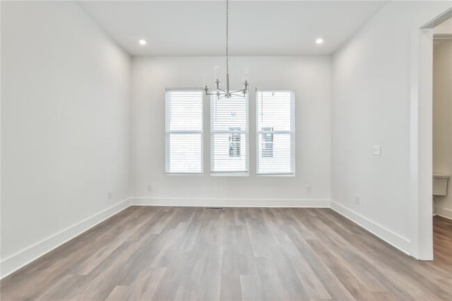 Building Photo - 490 Harmony Ter NW