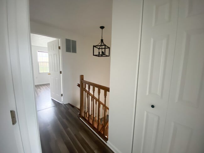 Hallway - 5053 Hamilton Dr