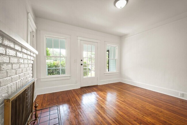 Building Photo - 3971 Boone Park Ave