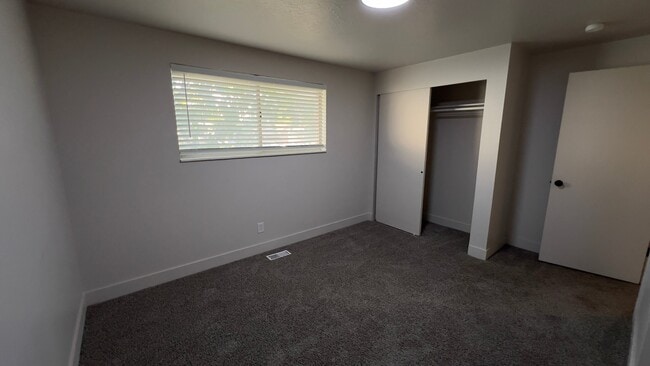 Building Photo - 846 W 2600 N