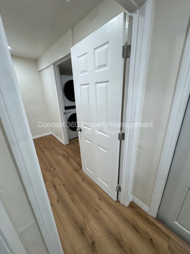 Building Photo - 5762 Cedar Ave