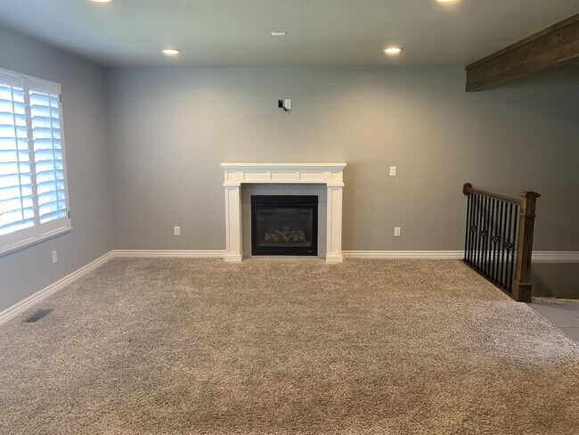 Building Photo - 1452 Dunbar Ln