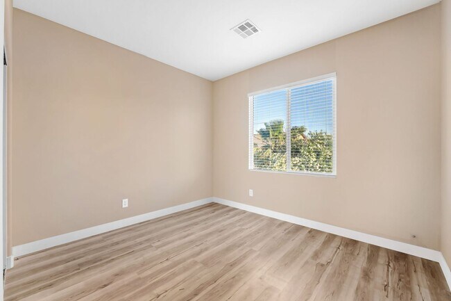 Building Photo - 9721 Sienna Valley Ave