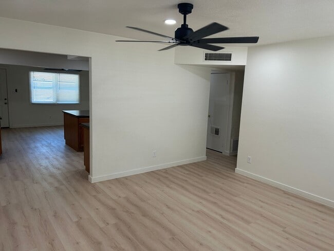 Building Photo - Move in Special!!  $500 off your first month for a lease signed by August 15, 2026 !!!Single leve...