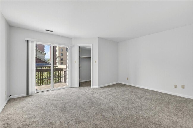 Building Photo - 4454 Lindell Blvd