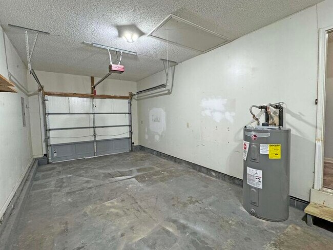 Building Photo - 3256 N Senseney Cir