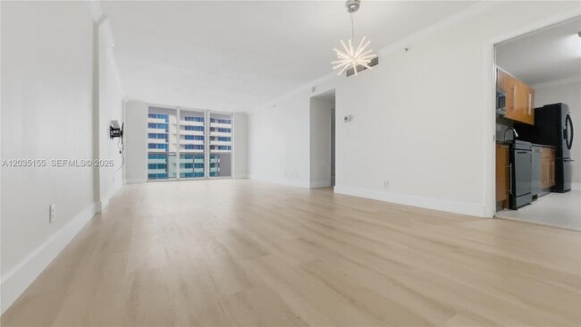 Building Photo - 3001 S Ocean Dr