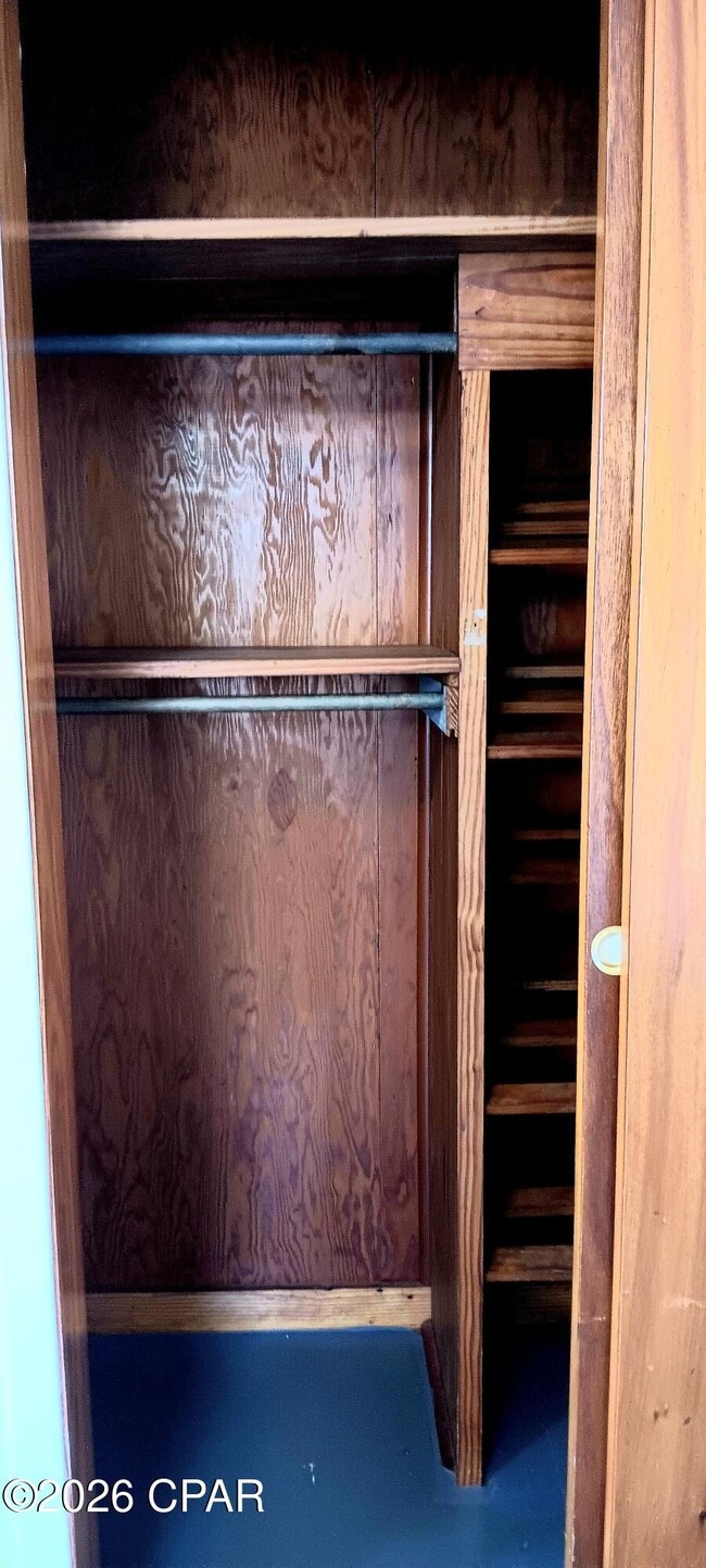 Building Photo - 648 N 9th Plaza