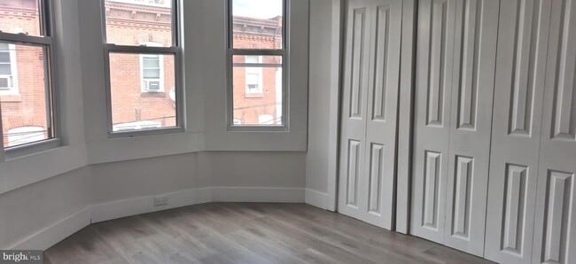Building Photo - 2324 Watkins St
