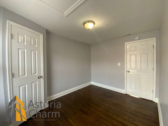 Building Photo - 3 Bedroom Home with Porch, Garage, and Finished Basement