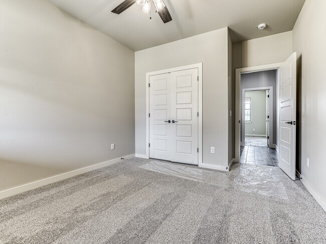 Building Photo - 14517 Chambord Dr