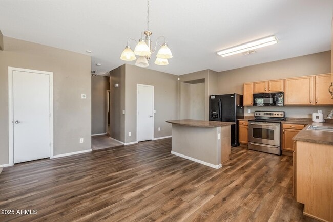 Building Photo - 3148 W Maldonado Rd