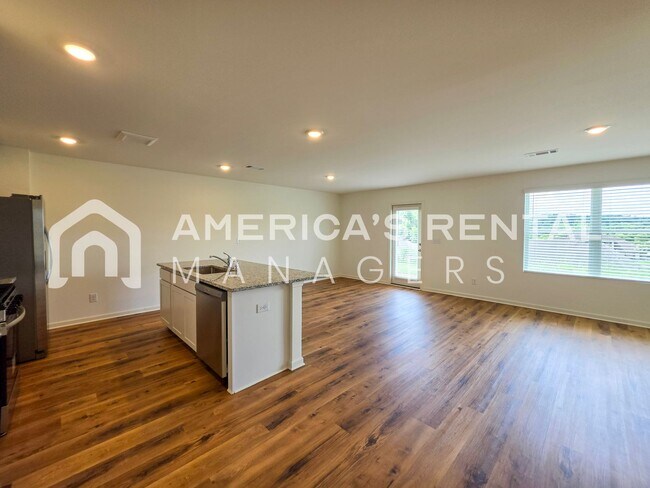 Building Photo - New Construction for Rent in Tuscaloosa, AL! DEPOSIT PENDING!