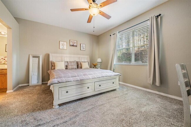 Building Photo - 1827 Hammocks Ave