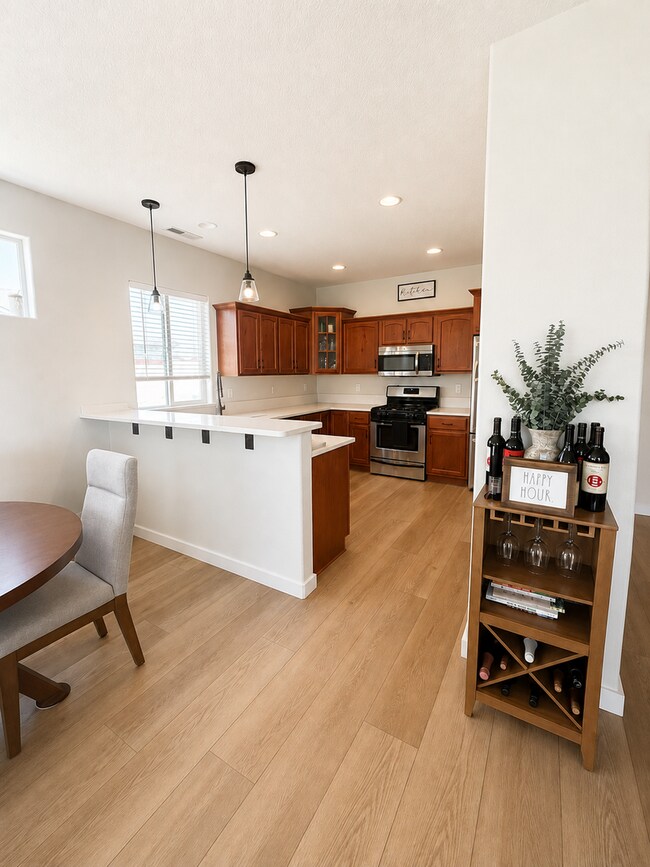 Building Photo - Beautiful 3-Bedroom Home with RV Parking in West Pasco