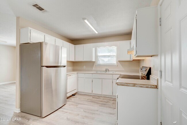 Building Photo - 3722 Burnham Way