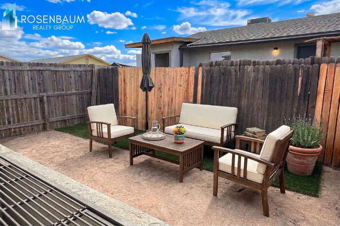 Building Photo - 707 W 1st Ave