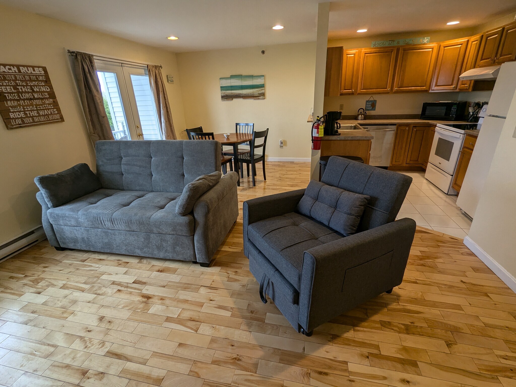 Building Photo - 5 Sunset Dr