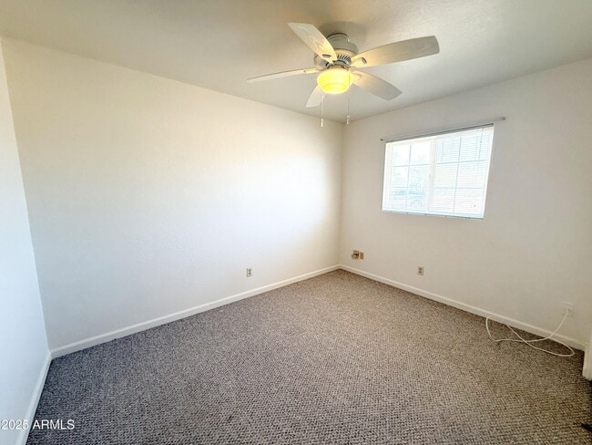 Building Photo - 867 N Arroya Rd