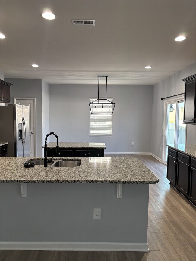 Building Photo - 145 Relict Dr