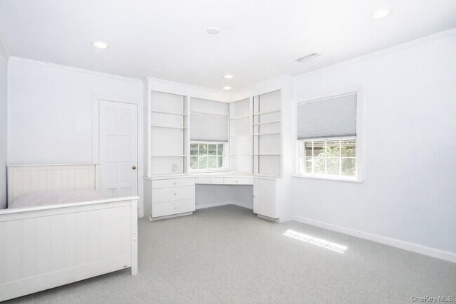 Building Photo - 25 Jerome Ave