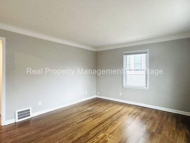 Building Photo - Charming 3 Bedroom Bungalow in Prime Ferndale Location!