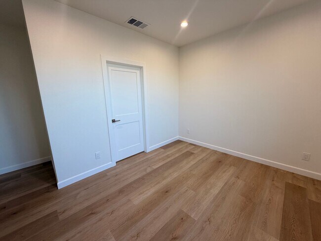 Building Photo - New Construction 3BR 2.5BA • Open Concept • A/C • Near USC $1,000.00 Off One Month's Rent Move In...