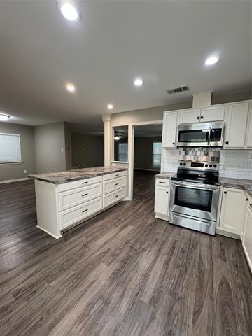 Building Photo - 1226 Canyon Oaks Dr