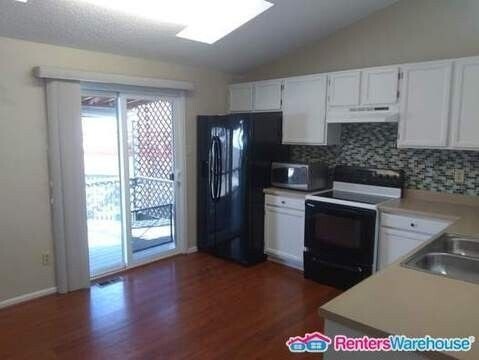 Building Photo - 11470 Jay St
