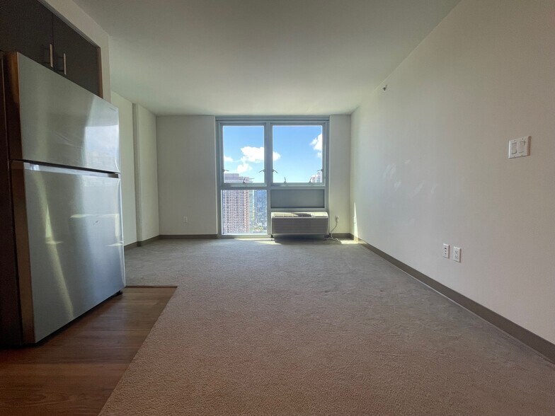 Building Photo - 988 Halekauwila St