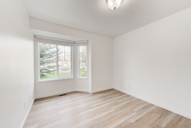 Building Photo - 3 Bed 2 Bath Unit Available in Bozeman!