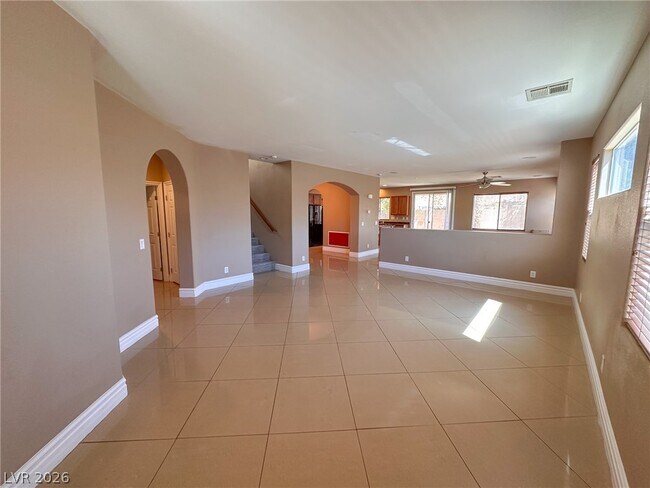 Building Photo - 142 Castle Course Ave
