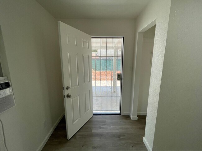 Building Photo - Burney Street Triplex