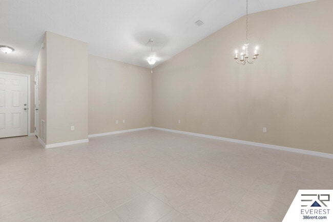 Building Photo - 16 Squanto Pl