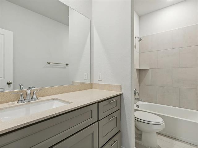 Building Photo - 733 Santa Lucia Dr