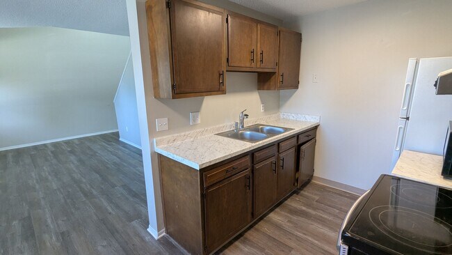 Building Photo - MN Cedar Village (809)